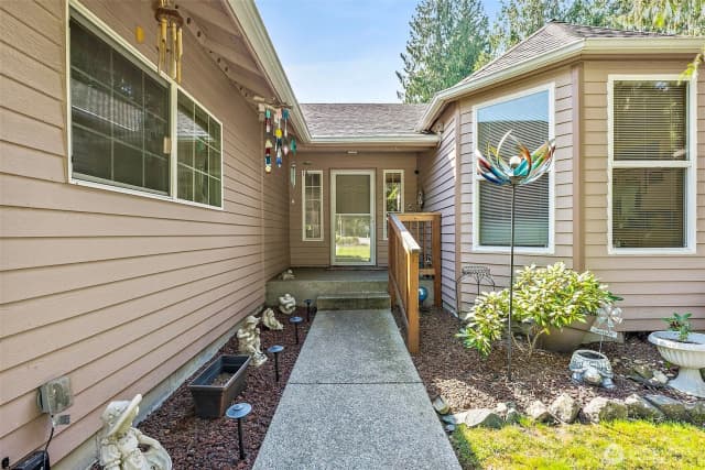 Property photo for 20109 Cascade Drive E, Bonney Lake photo 3