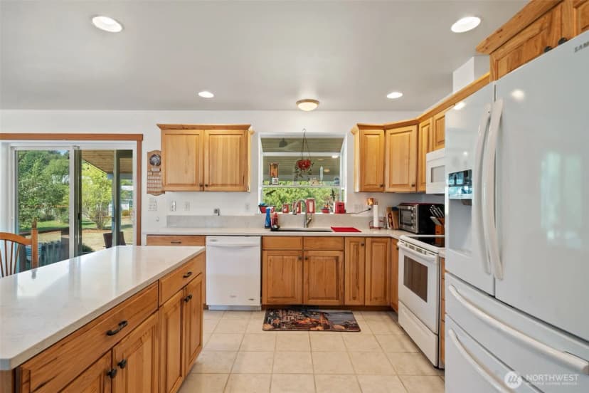 Property photo for 230 W Elk Ridge Road, Shelton photo 9