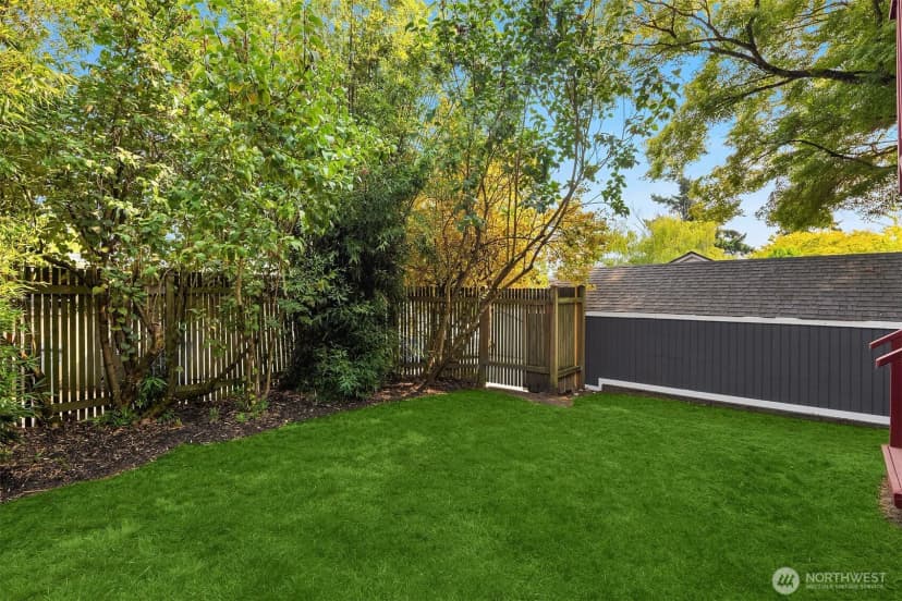 Property photo for 5210 35th Avenue Ne, Seattle photo 28