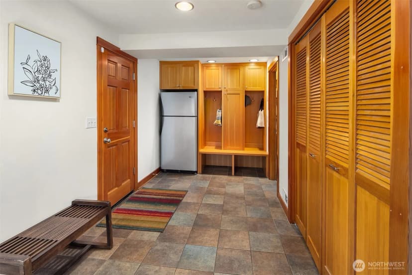 Property photo for 5210 35th Avenue Ne, Seattle photo 21