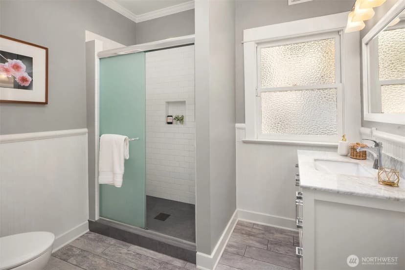 Property photo for 5210 35th Avenue Ne, Seattle photo 13