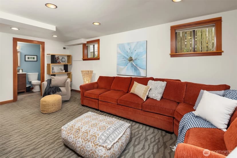 Property photo for 5210 35th Avenue Ne, Seattle photo 20