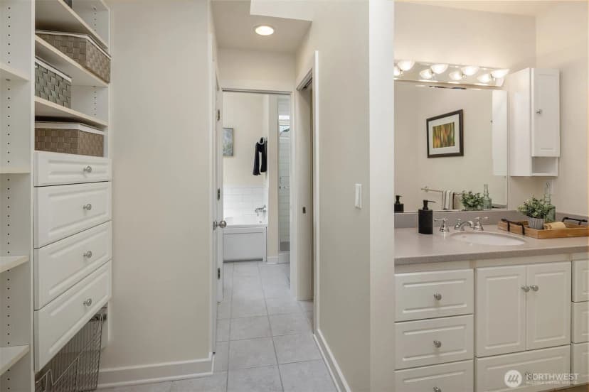 Property photo for 5210 35th Avenue Ne, Seattle photo 15