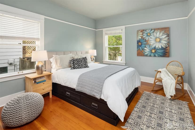 Property photo for 5210 35th Avenue Ne, Seattle photo 12