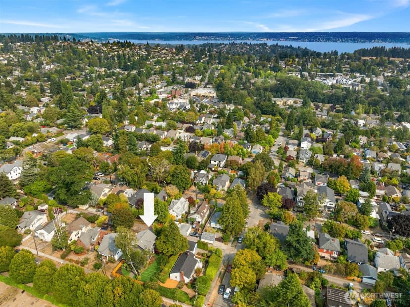 Property photo for 5210 35th Avenue Ne, Seattle photo 35