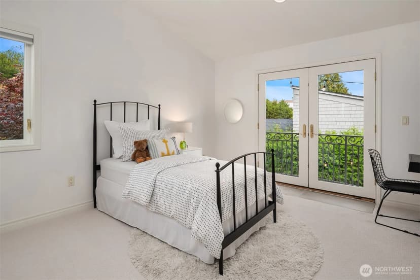 Property photo for 2538 Westmont Way W, Seattle photo 26