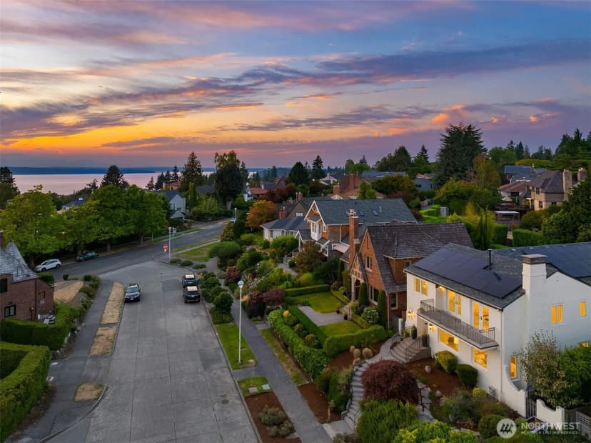 Property photo for 2538 Westmont Way W, Seattle photo 39