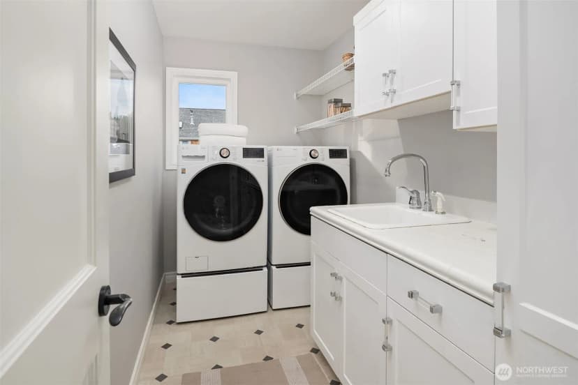 Property photo for 2538 Westmont Way W, Seattle photo 28