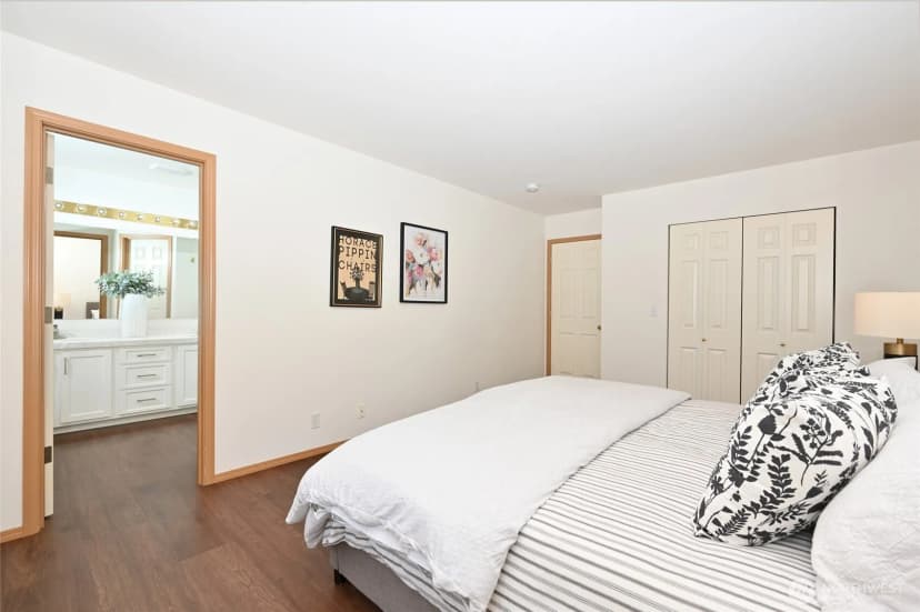 Property photo for 19407 70th Avenue W, Lynnwood photo 12