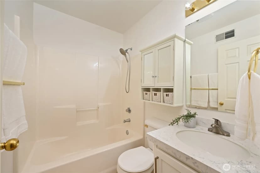 Property photo for 19407 70th Avenue W, Lynnwood photo 22