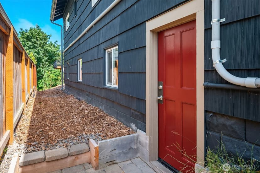 Property photo for 4321 Sw Beveridge Place, Seattle photo 16