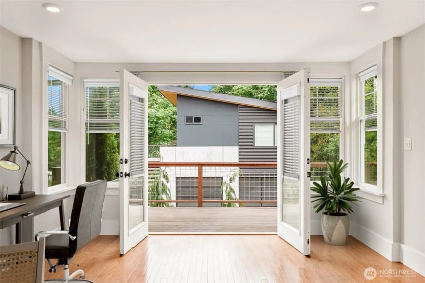 Property photo for 4321 Sw Beveridge Place, Seattle photo 6