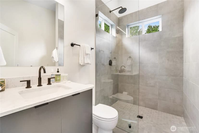 Property photo for 4321 Sw Beveridge Place, Seattle photo 32