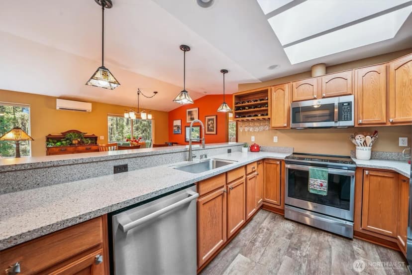 Property photo for 10106 Edgewood Drive, Anderson Island photo 16