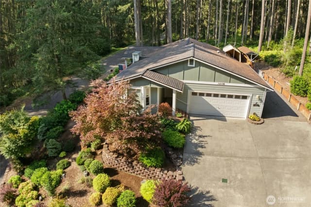 Property photo for 10106 Edgewood Drive, Anderson Island photo 2