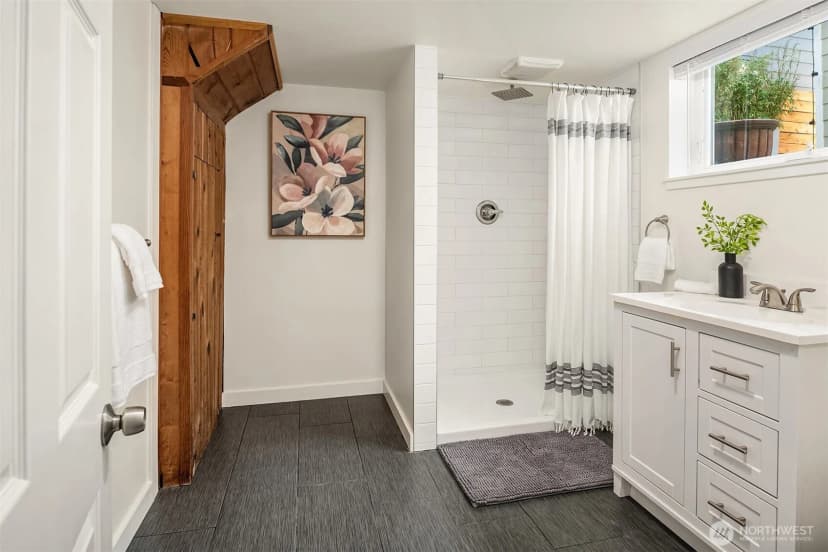 Property photo for 4207 Sw Thistle #a, Seattle photo 21