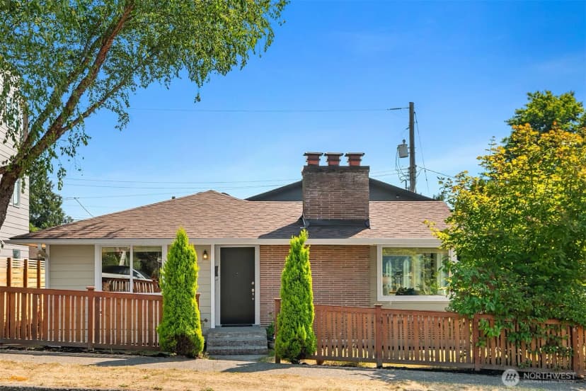 Property photo for 4207 Sw Thistle #a, Seattle