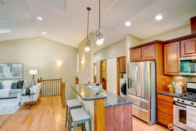 Property photo for 5 Eagle Crest Court, Bellingham photo 17