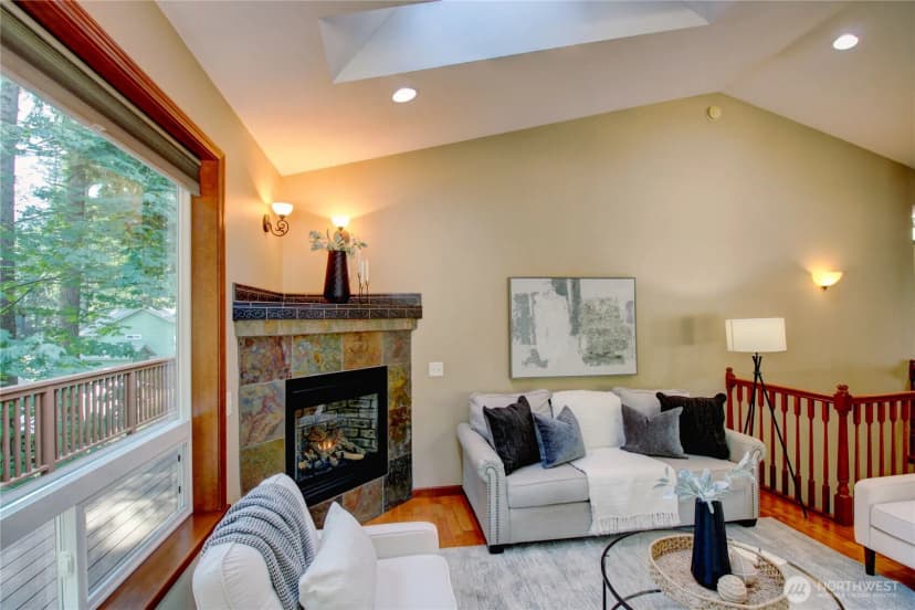 Property photo for 5 Eagle Crest Court, Bellingham photo 8