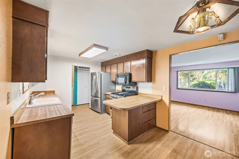 Property photo for 24435 13th Place S, Des Moines photo 12