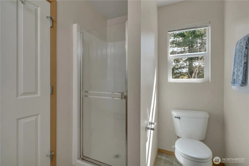 Property photo for 23813 Se 282nd Street, Maple Valley photo 18