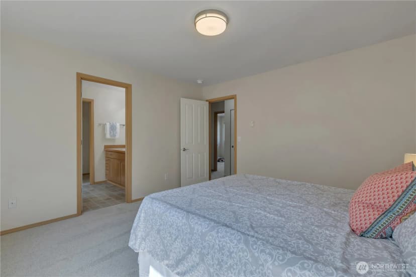Property photo for 23813 Se 282nd Street, Maple Valley photo 16