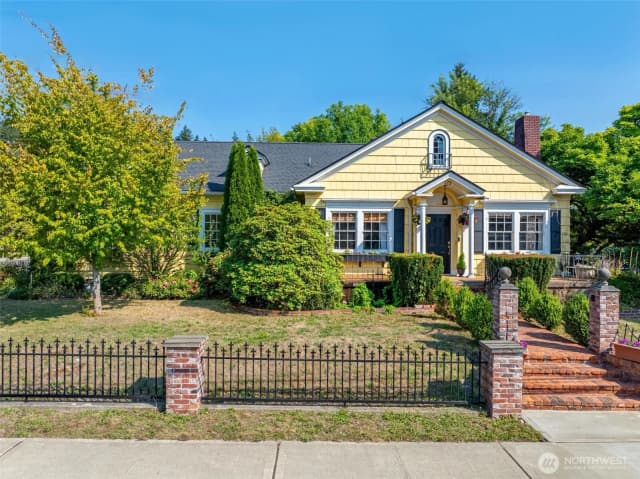 Property photo for 522 N 3rd Street, Shelton