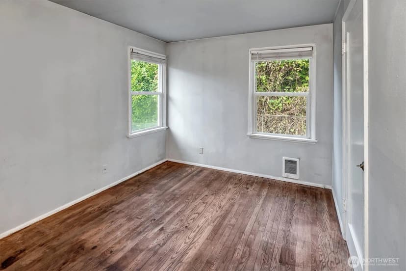 Property photo for 7933 45th Avenue S, Seattle photo 12