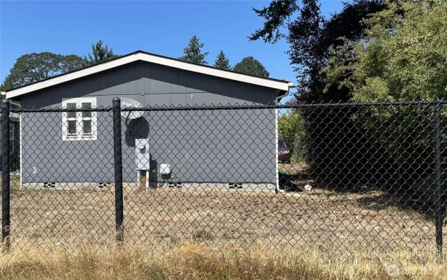 Property photo for 10715 9th Avenue Ct S, Tacoma photo 2