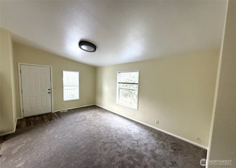 Property photo for 10715 9th Avenue Ct S, Tacoma photo 9