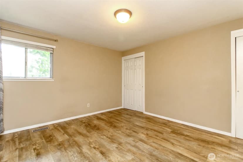 Property photo for 1918 9th Street Se, Puyallup photo 15