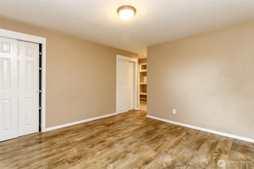Property photo for 1918 9th Street Se, Puyallup photo 14