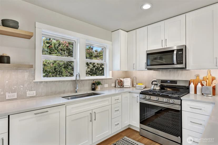Property photo for 2111 E Pine Street, Seattle photo 12