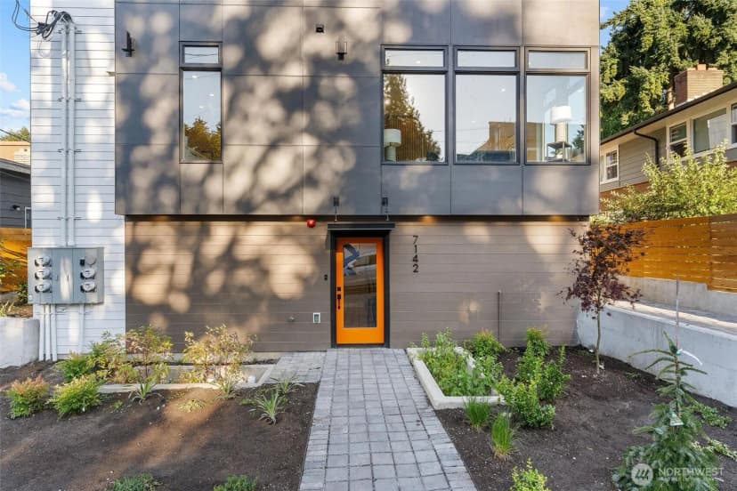 Property photo for 7142 47th Avenue Sw, Seattle