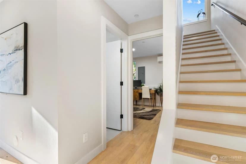 Property photo for 7142 47th Avenue Sw, Seattle photo 23