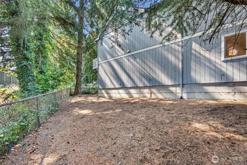 Property photo for 13600 4th Avenue Ne, Seattle photo 21