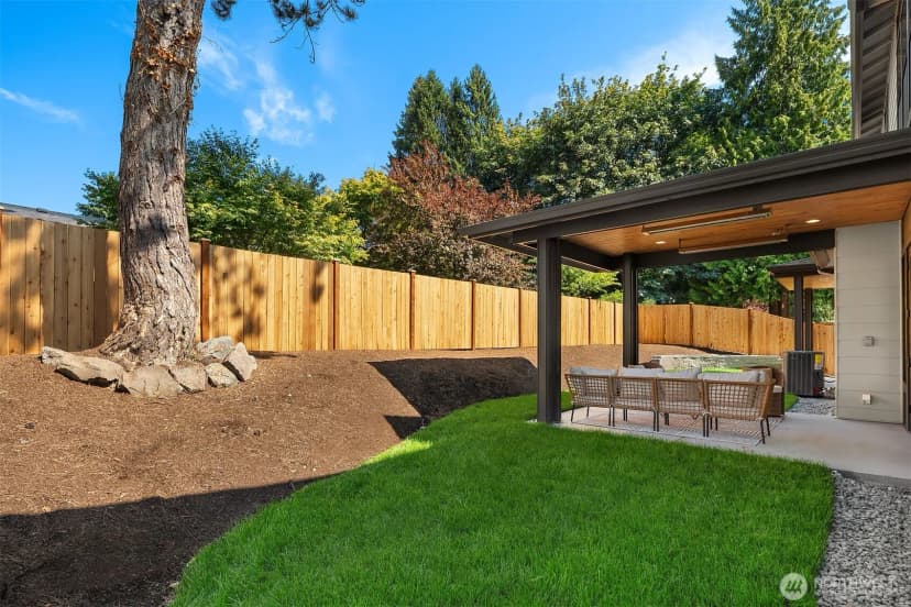 Property photo for 10410 Ne 142nd Street, Kirkland photo 28
