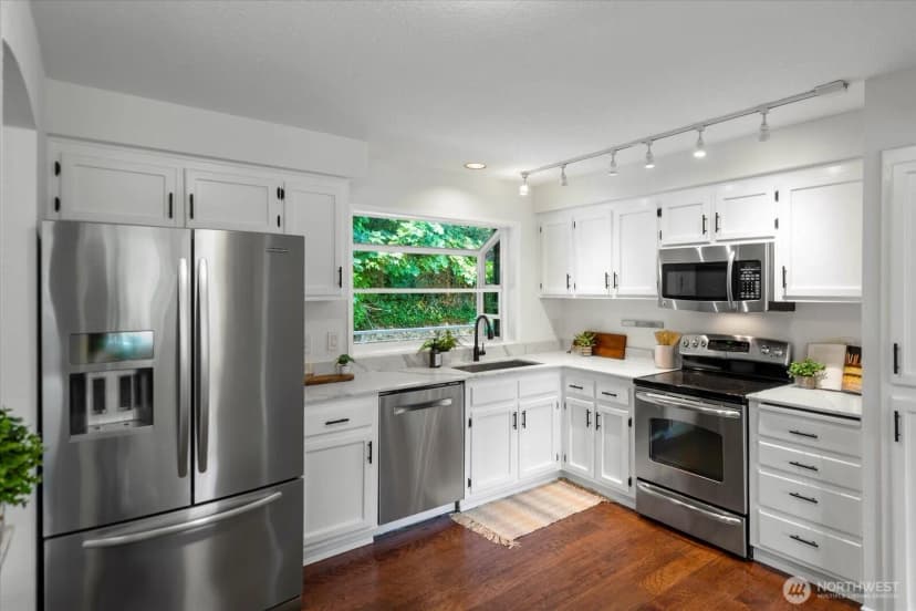 Property photo for 4403 Ne 187th Place, Lake Forest Park photo 12