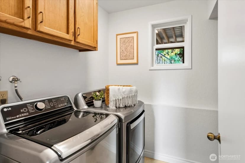 Property photo for 4403 Ne 187th Place, Lake Forest Park photo 26