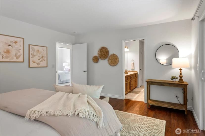 Property photo for 4403 Ne 187th Place, Lake Forest Park photo 15