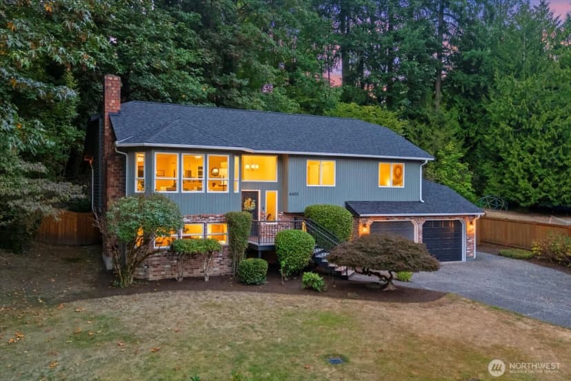 Property photo for 4403 Ne 187th Place, Lake Forest Park