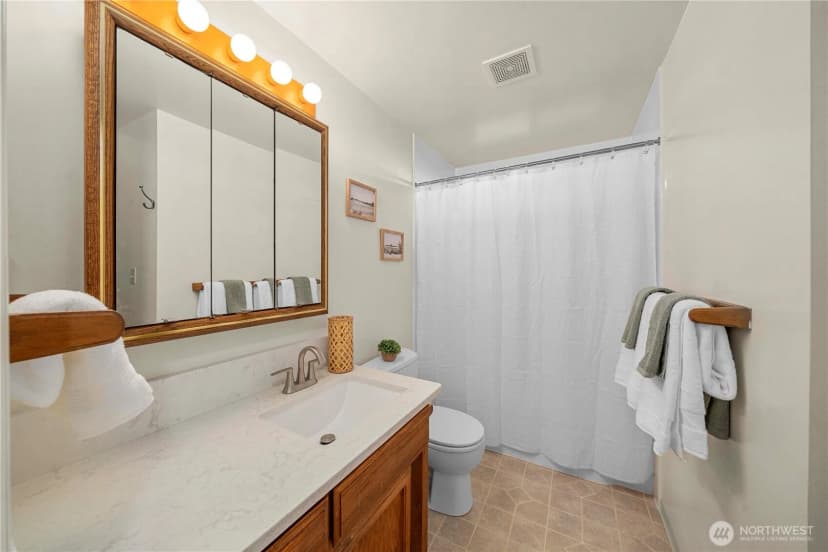 Property photo for 26616 18th Place S, Des Moines photo 16