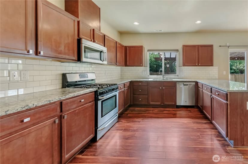 Property photo for 1014 81st Street Ct E, Tacoma photo 10