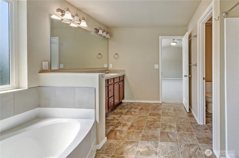 Property photo for 1014 81st Street Ct E, Tacoma photo 19
