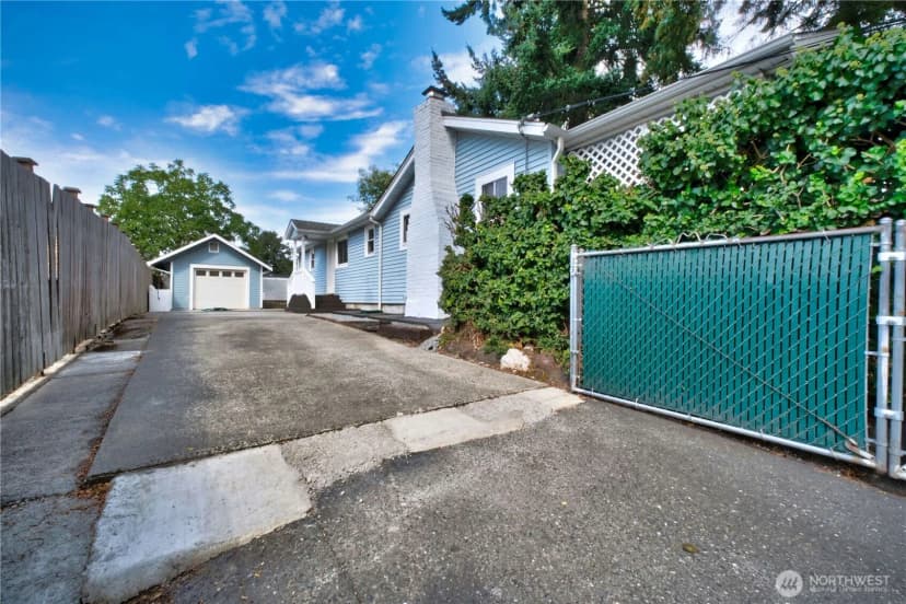 Property photo for 13443 7th Avenue S, Burien photo 29