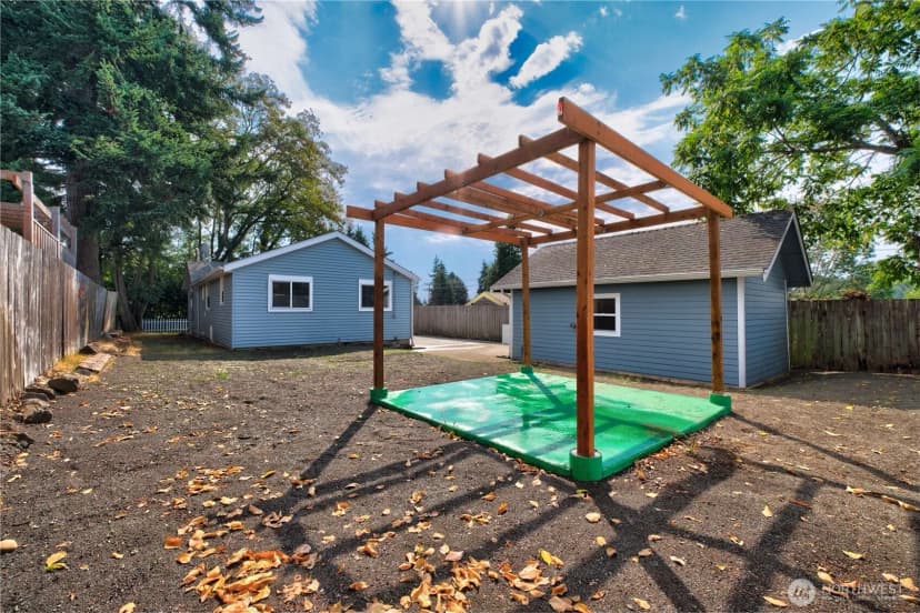 Property photo for 13443 7th Avenue S, Burien photo 33