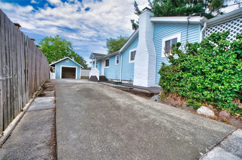 Property photo for 13443 7th Avenue S, Burien photo 6