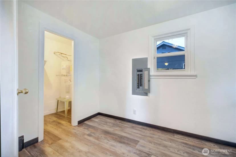 Property photo for 13443 7th Avenue S, Burien photo 19