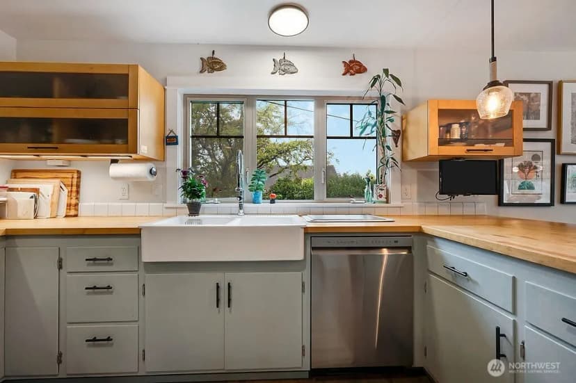 Property photo for 1000 Madison Street, Port Townsend photo 9