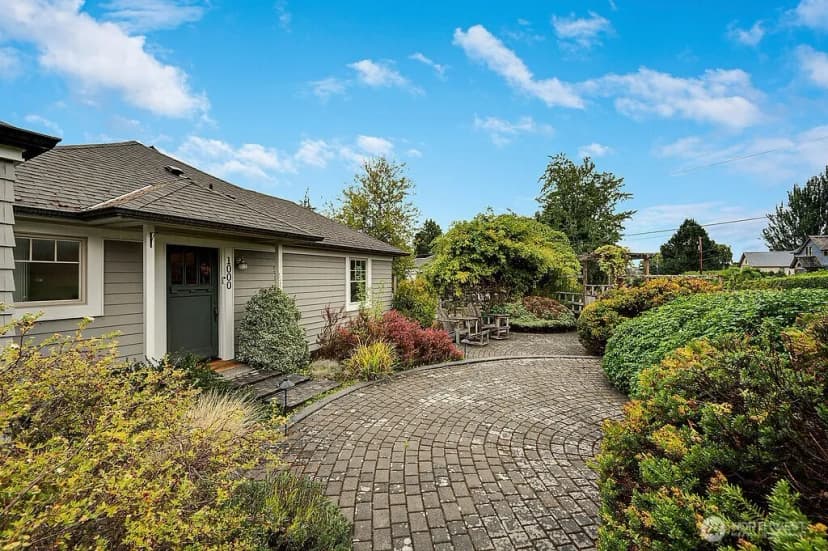 Property photo for 1000 Madison Street, Port Townsend photo 4